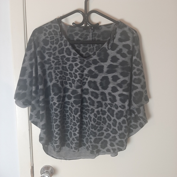 forever 21 animal print top - Picture 1 of 9